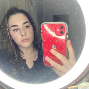 Meet your Posher, Lorenza